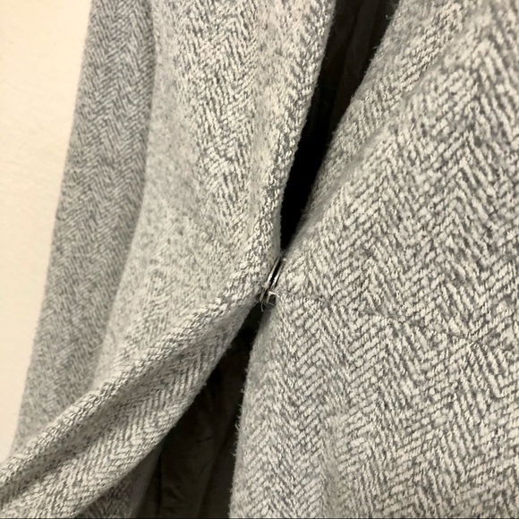 Zara - coat - Picture 4 of 9